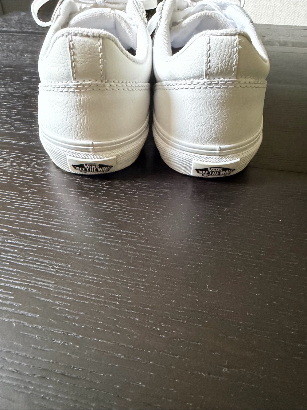 VANS - Picture 4 of 6